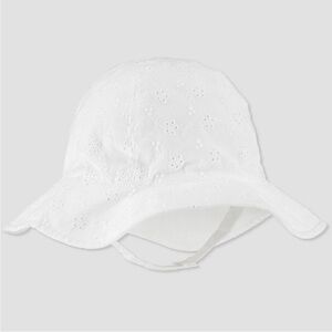 EUC Carter’s Just One You White Eyelet Hat with fastening velcro size 6-12 month